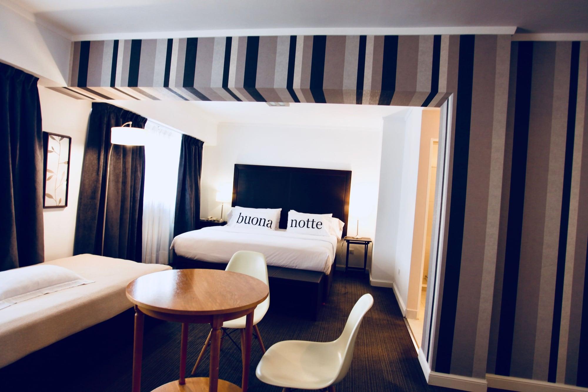 פוארטו מדרין Hotel Tolosa מראה חיצוני תמונה